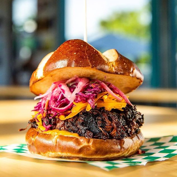 Vegan Pulled porky torta burger